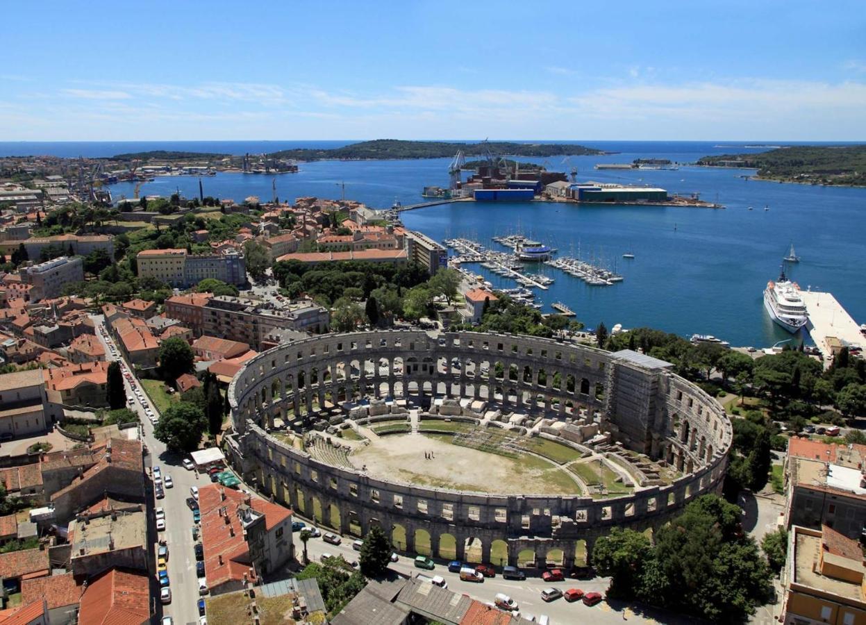 Apartments With Wifi Pula - 6987 Exterior foto